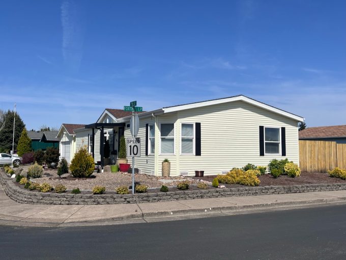 Street view of homes in Fox Field